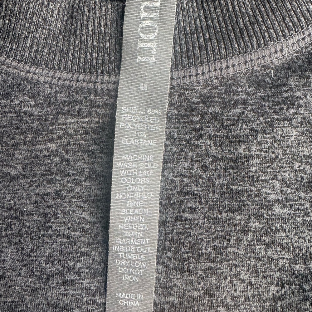 Vuori Gray Ponto Performance Crew Long Sleeve Tee Shirt Zipper Pocket Medium M - Picture 4 of 4